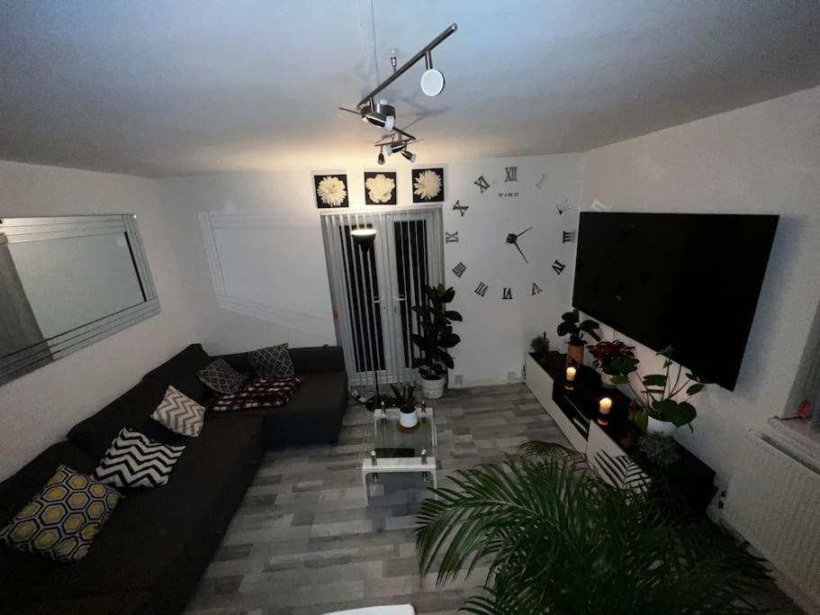 1-Bed Flat With Fast Wi-Fi In Prime Location 15Mins From Central ลอนดอน ภายนอก รูปภาพ