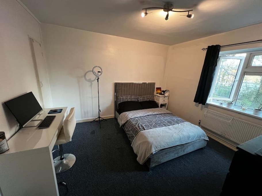 1-Bed Flat With Fast Wi-Fi In Prime Location 15Mins From Central ลอนดอน ภายนอก รูปภาพ