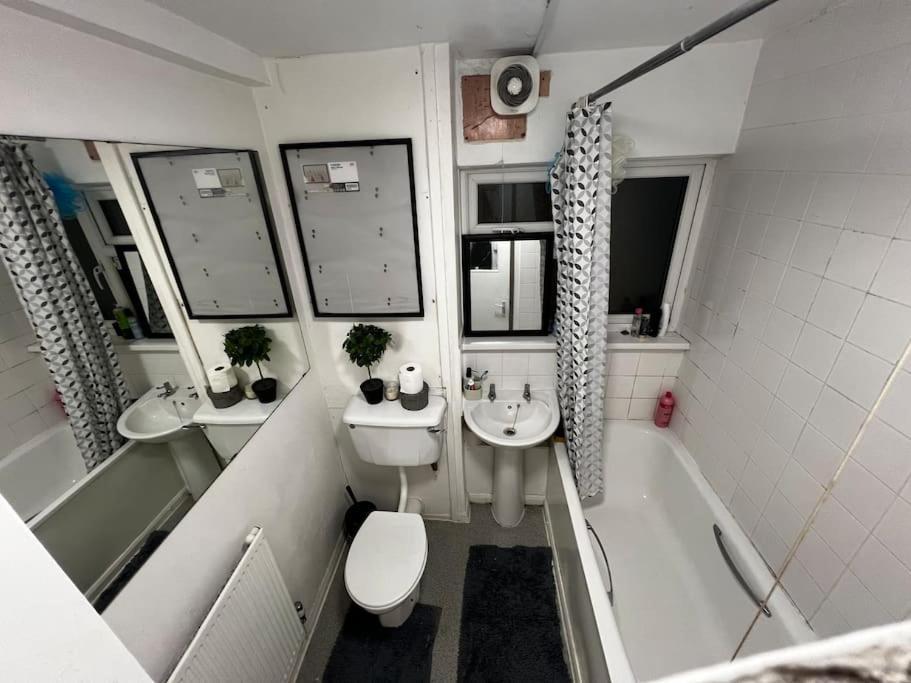 1-Bed Flat With Fast Wi-Fi In Prime Location 15Mins From Central ลอนดอน ภายนอก รูปภาพ