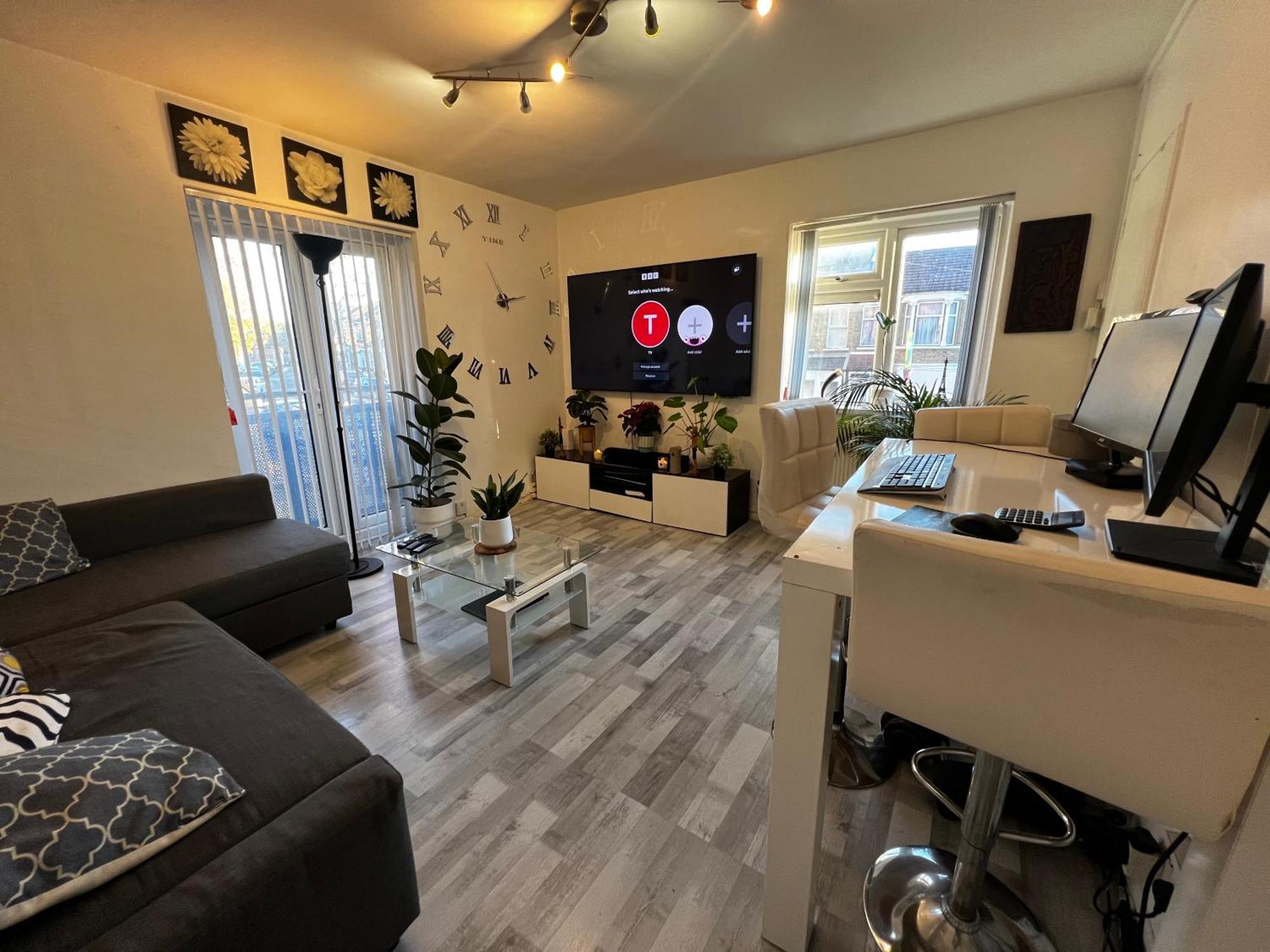1-Bed Flat With Fast Wi-Fi In Prime Location 15Mins From Central ลอนดอน ภายนอก รูปภาพ